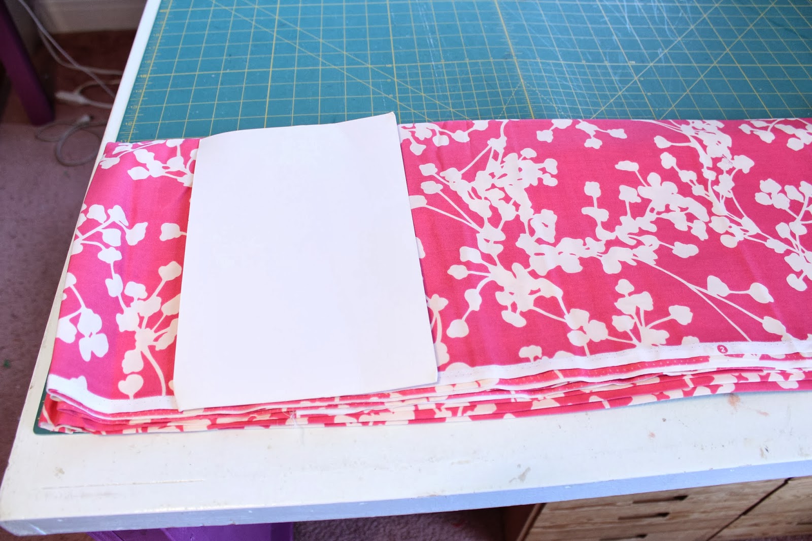 Park and Darwin TUTORIAL how to fold and store your fabric yards