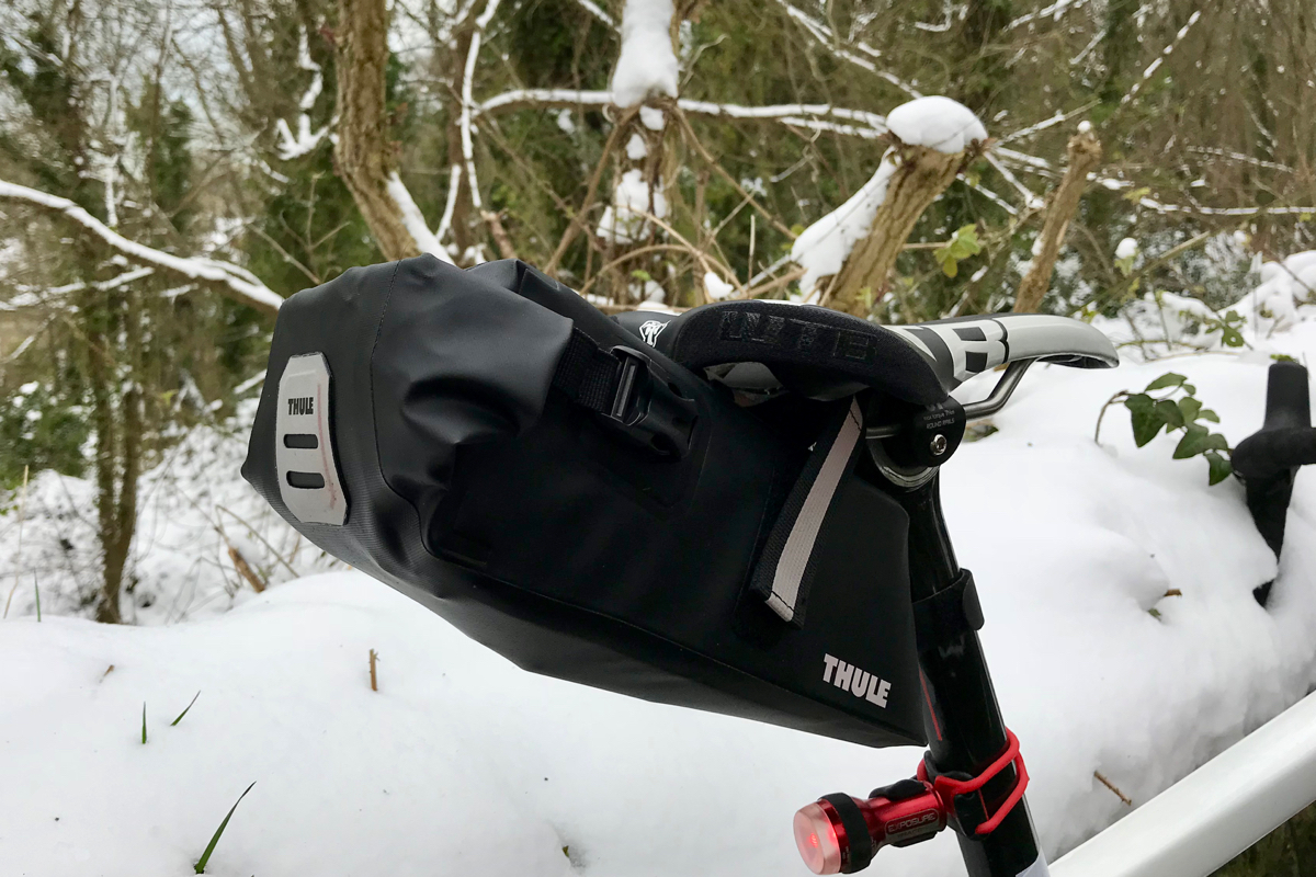 thule saddle bag