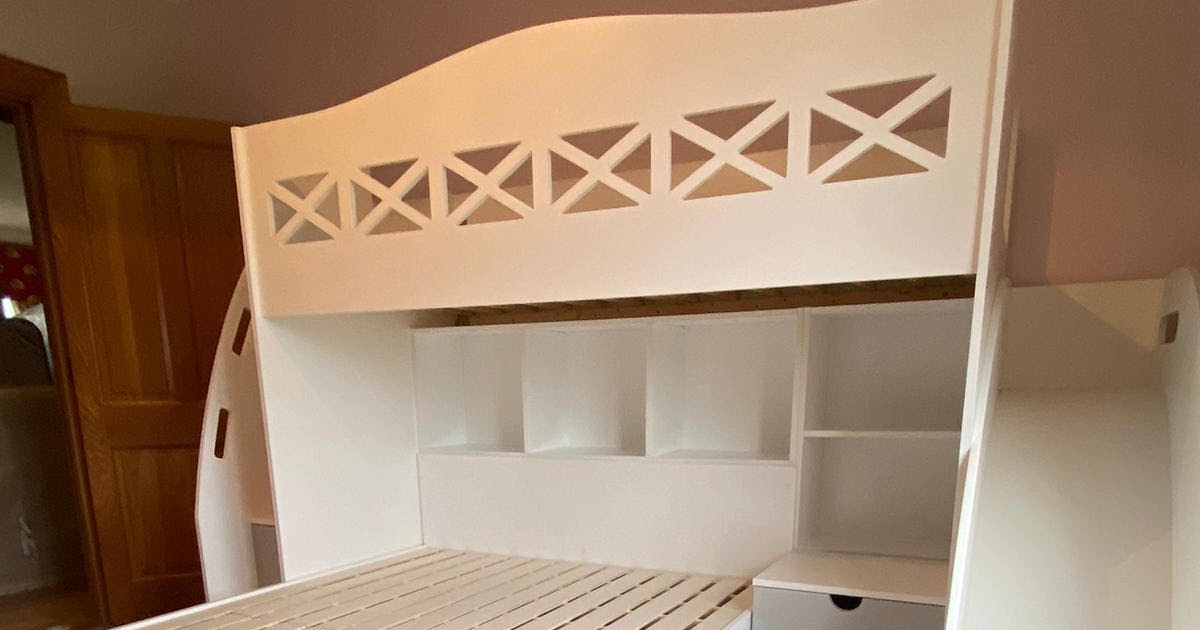 Affordable bed with steps from MK