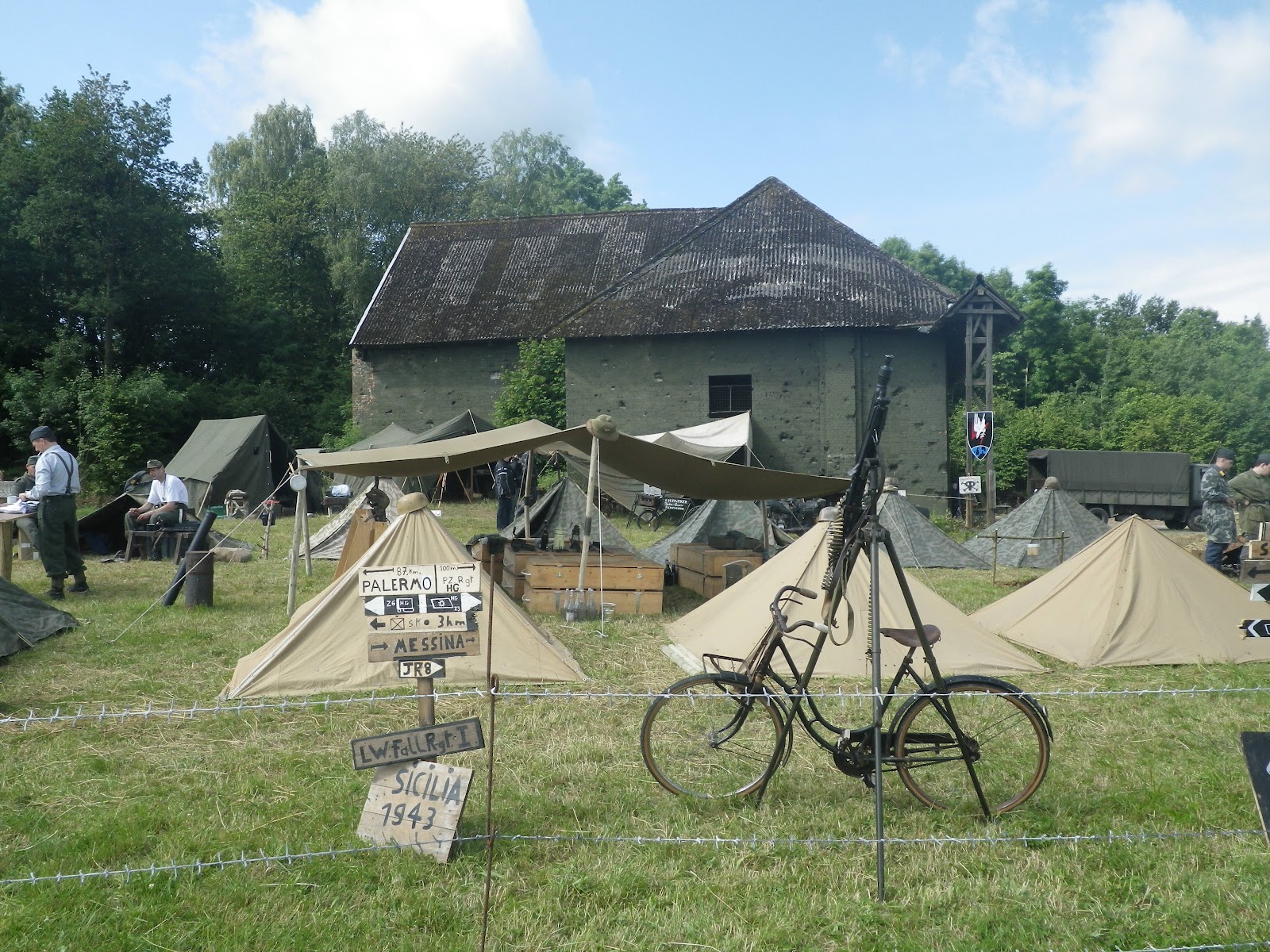 Ma Kubelwagen Lili FLORENNES Le camp allemand