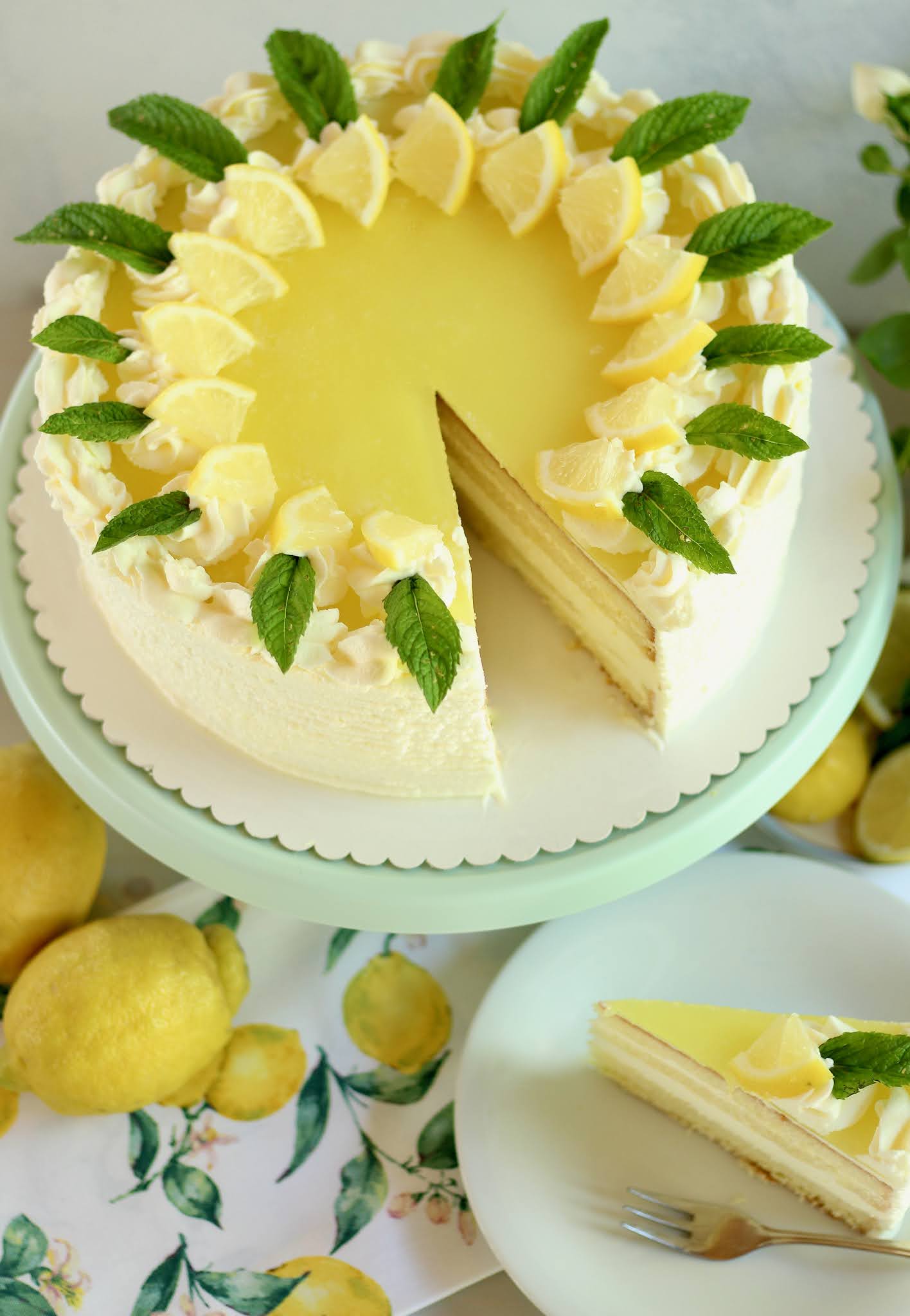 🍋 Super erfrischende Zitronen-Joghurt-Torte mit Götterspeise! 🍋 ...