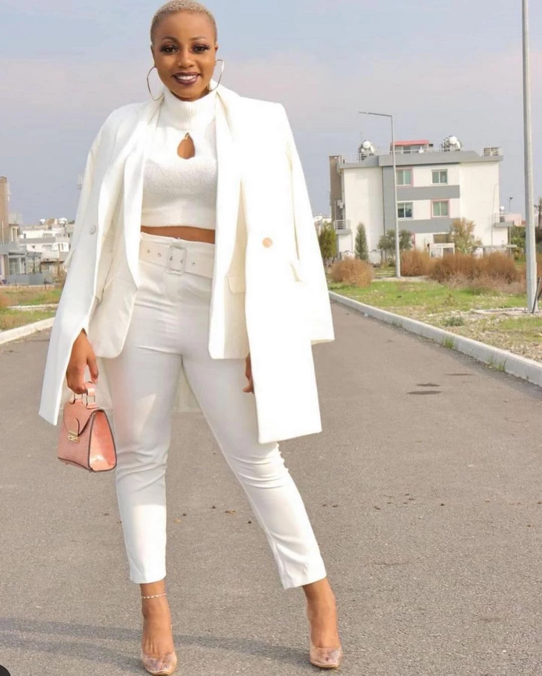 7 Ways to Wear a white pantsuit.