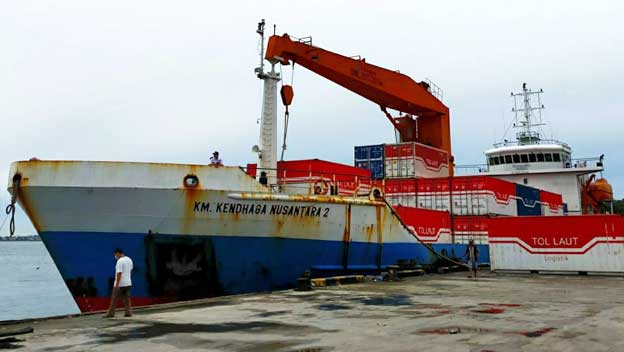 KM Kendhaga Nusantara 2 saat merapat di Pelabuhan Teluk Bayur