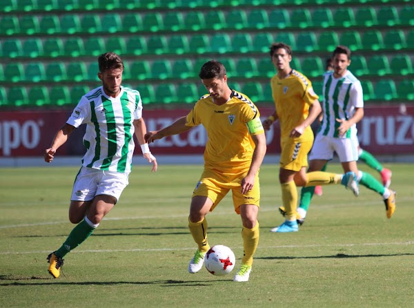 El Marbella FC consigue un punto contra el Betis Deportivo (1-1)