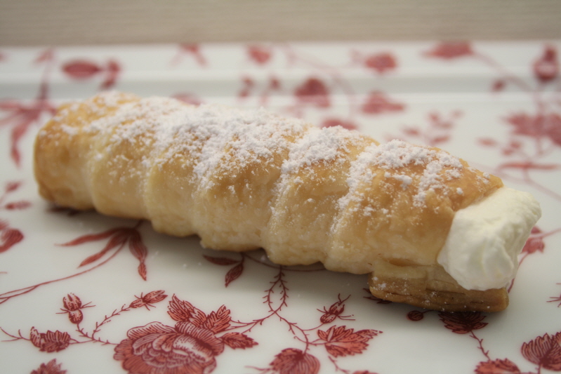 Cremerollen Rezept, Biskuitrolle Himbeer Creme Eatsmarter Kuchen