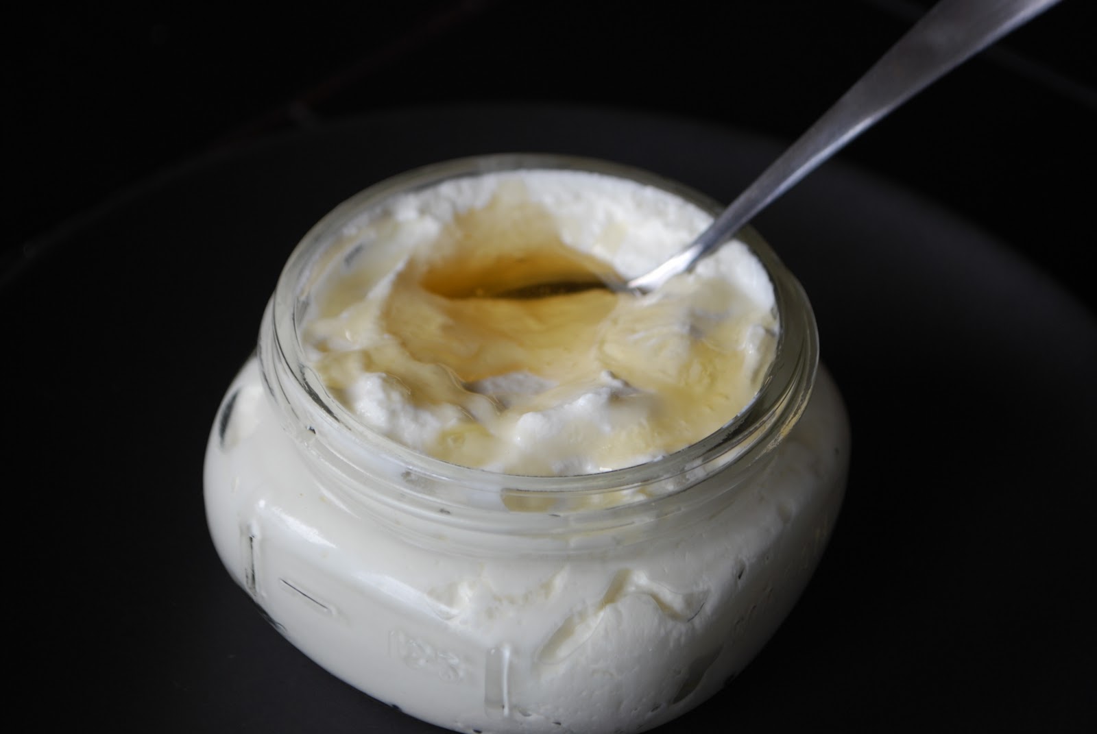 Homemade Addiction: Thick homemade Greek yogurt