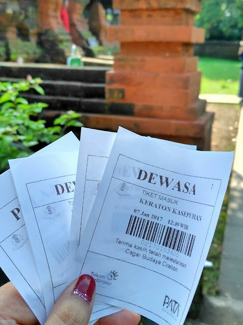 2 hari 1 malam di Cirebon part 1, keraton cirebon, nasi gamblang bu nur, wisata kuliner cirebon