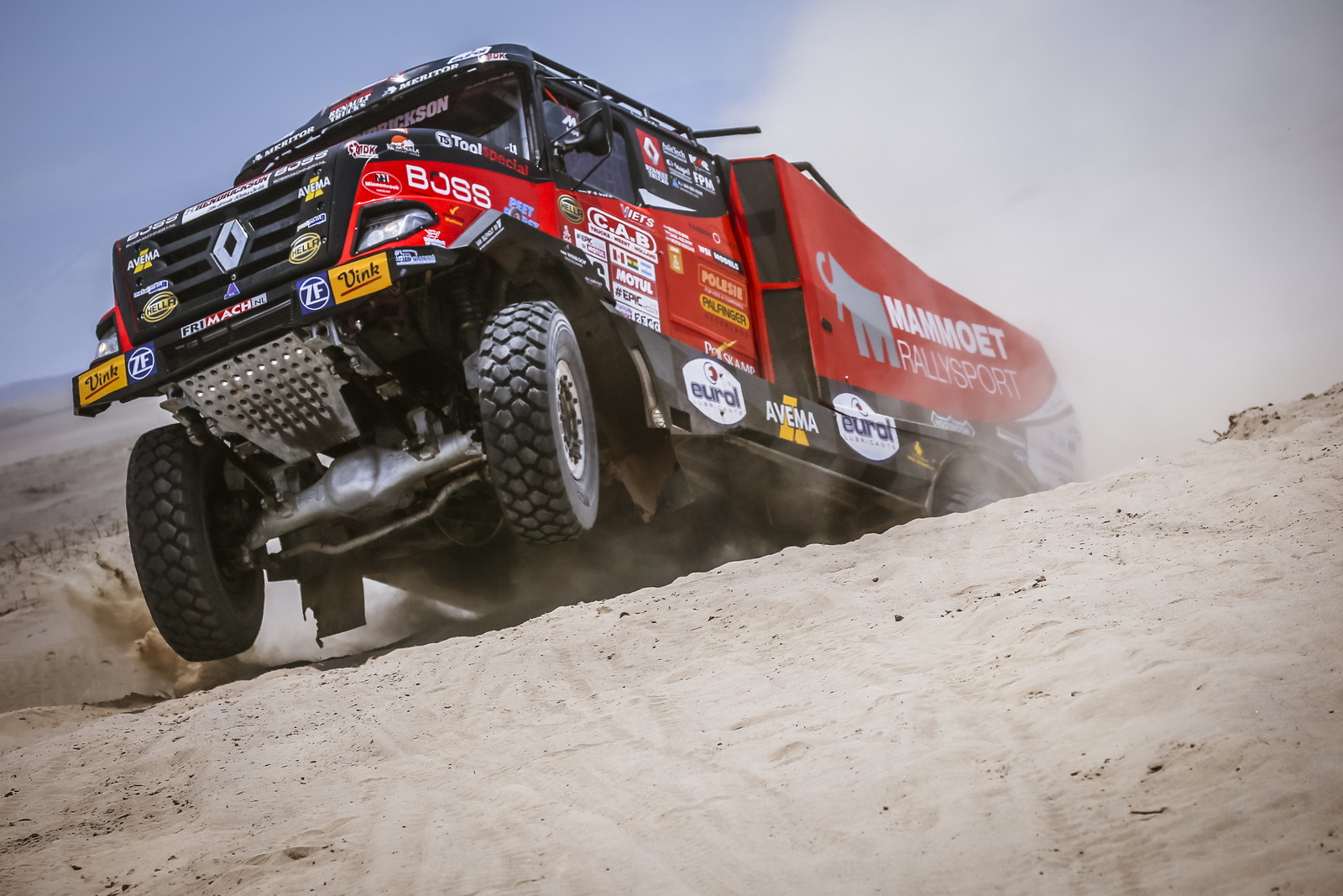 Peugeot 3008 dkr. ралли париж дакар машины. гонки дакар. авторалли париж дакар. ралли париж дакар.