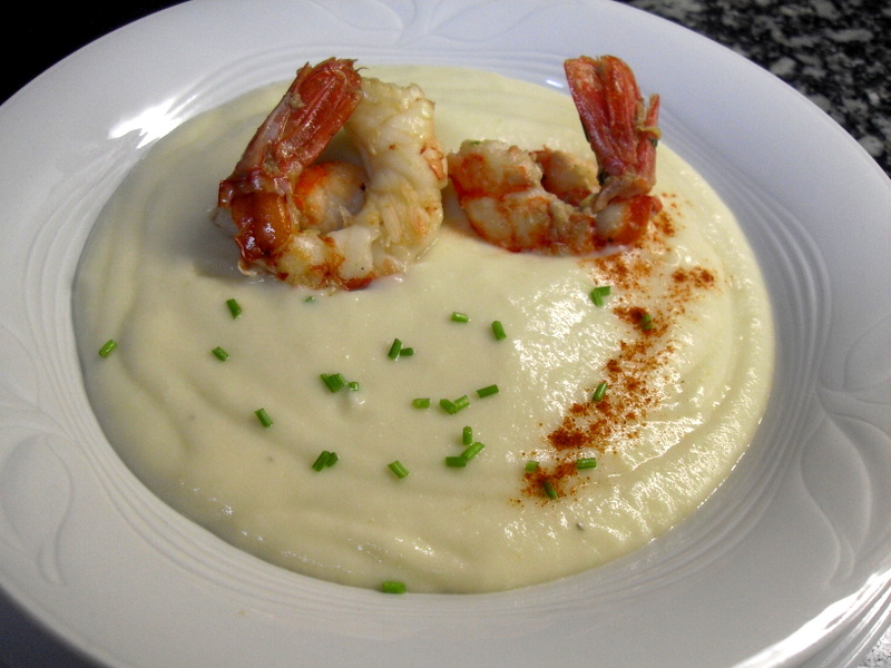 Receta de puré de coliflor con gambas.