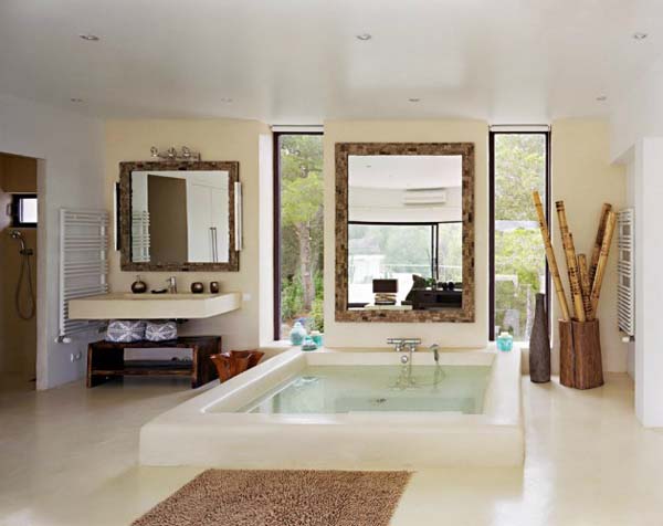 Spanish bathroom designed by Casa Jondal