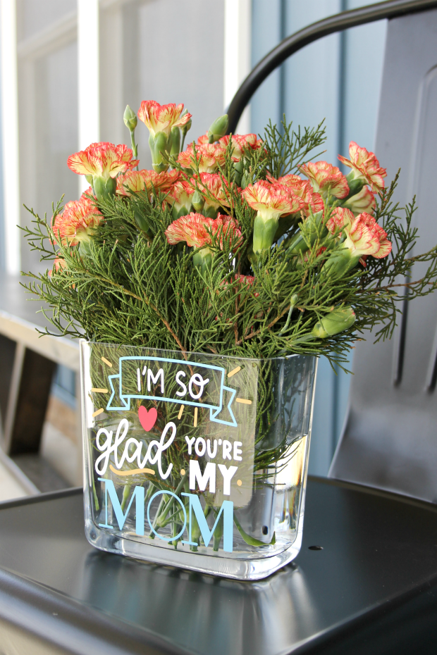 Ginger Snap Crafts: Personalized Vase with Cricut tutorial + a Huge