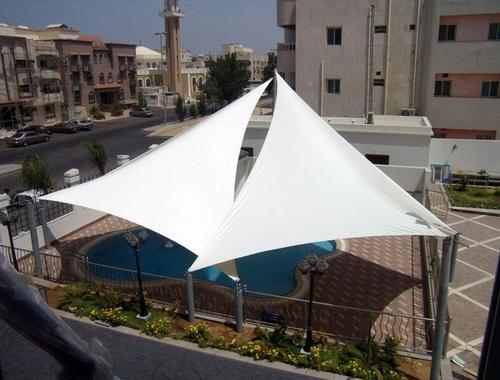 مظلات مثلثه