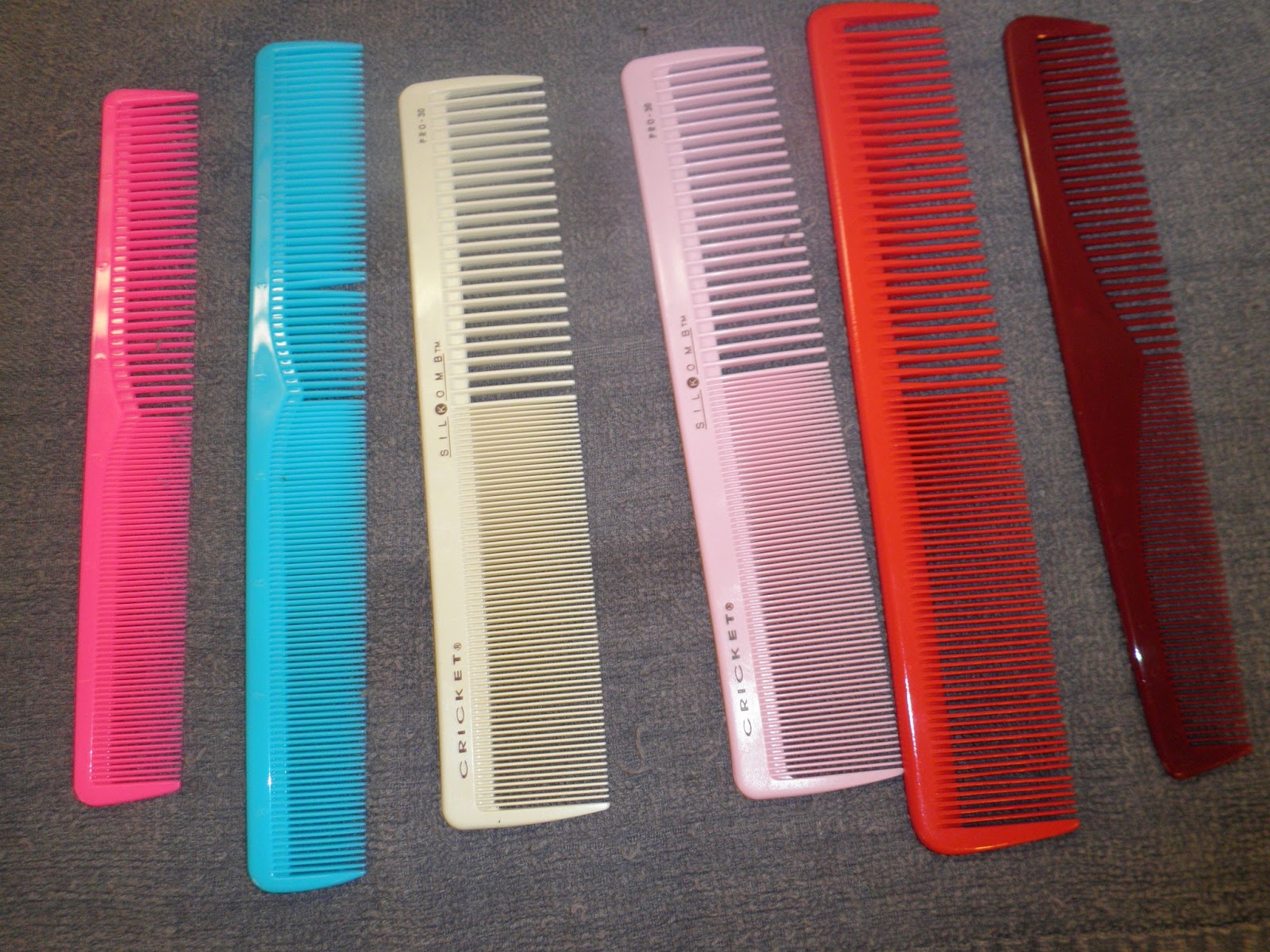 PhenomenalhairCare: Hair Combs: Colors, Shapes, and Quality