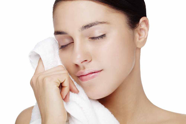 Gambar Jenis-Jenis Kulit Wajah Berminyak dan Berjerawat