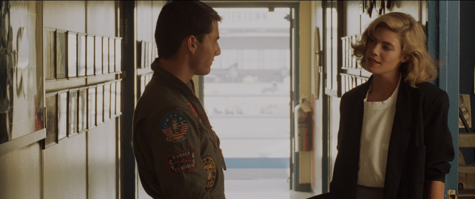 Top Gun 1986 Dual BRRip 720 Zippy