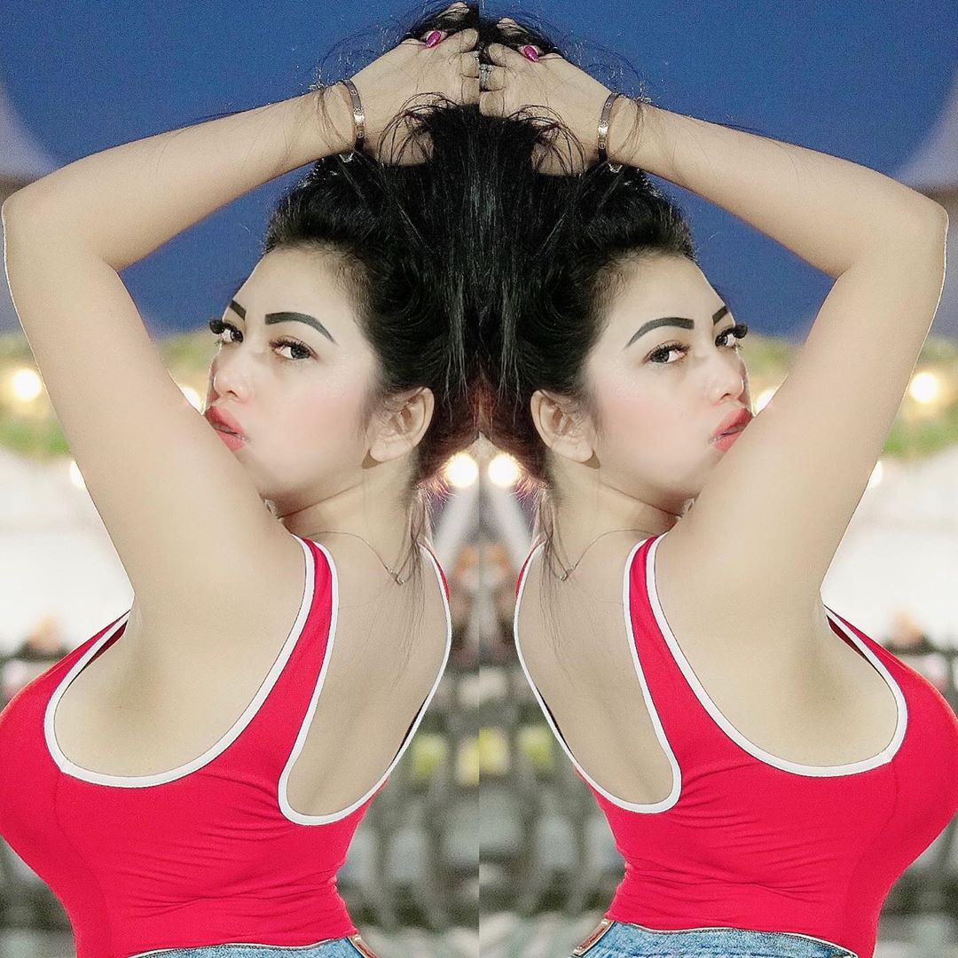 Koleksi Model Hot dan Seksi Asal Bali Indonesia ( Clarisa Ayu S P 