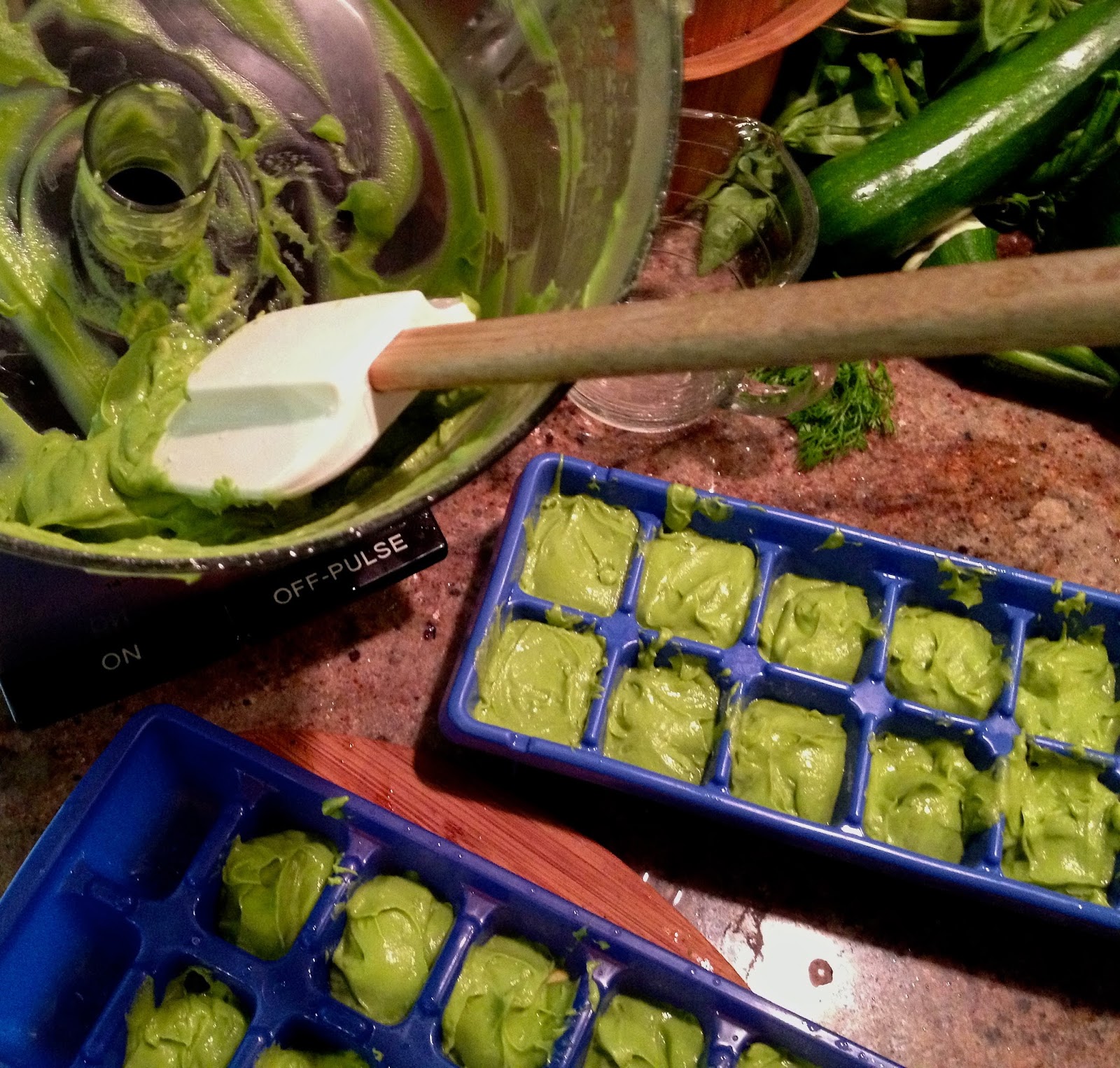 Life on the Food Chain: Yes, You Can Freeze Avocado: Avocado Cubes