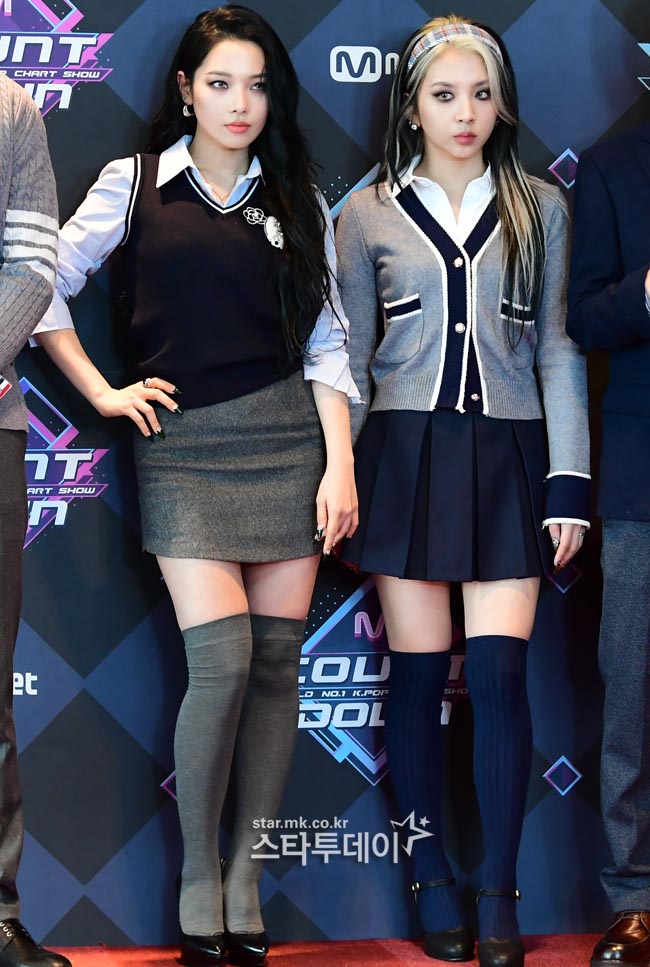 포스로 다 씹어먹어버리는 아이돌 유닛 | 인스티즈