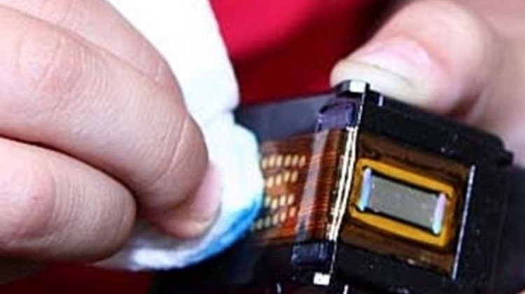 Как запустить картридж после заправки. Как запустить картридж после заправки. Как сбросить после заправки картриджа. Вал заряда в картридже. Заглушка контактов картриджей е15.