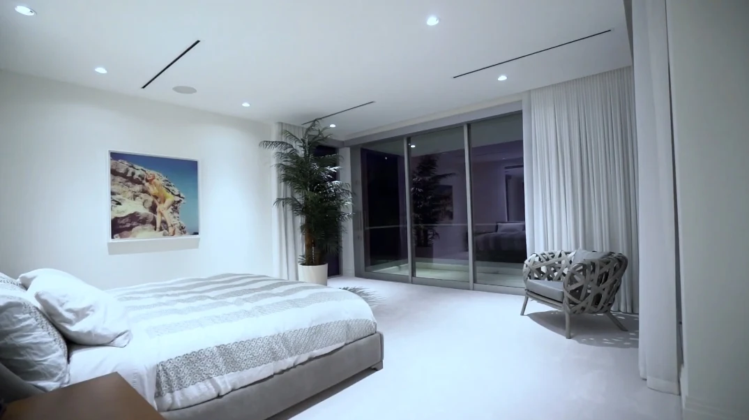78 Interior Photos vs. 500 Mola Ave, Fort Lauderdale, FL Luxury Contemporary Home Tour