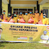 Golkar Maluku Bagi 300 Paket Sembako dan 500 Masker