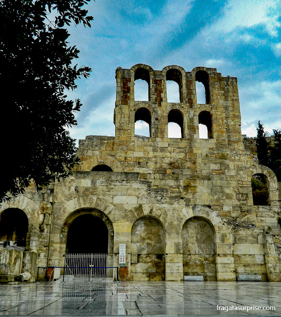 Odeon de Herodes Ático, na Acrópole de Atenas