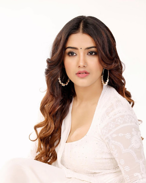 Malavika Sharma  (Indian Actress) Wiki, Biography, Age, Height, Family, Career, Awards, and Many More...