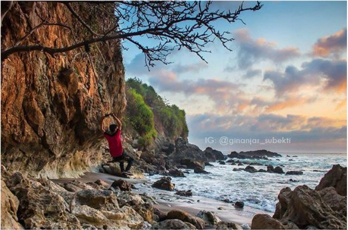 Wisata Kebumen Paling Hits