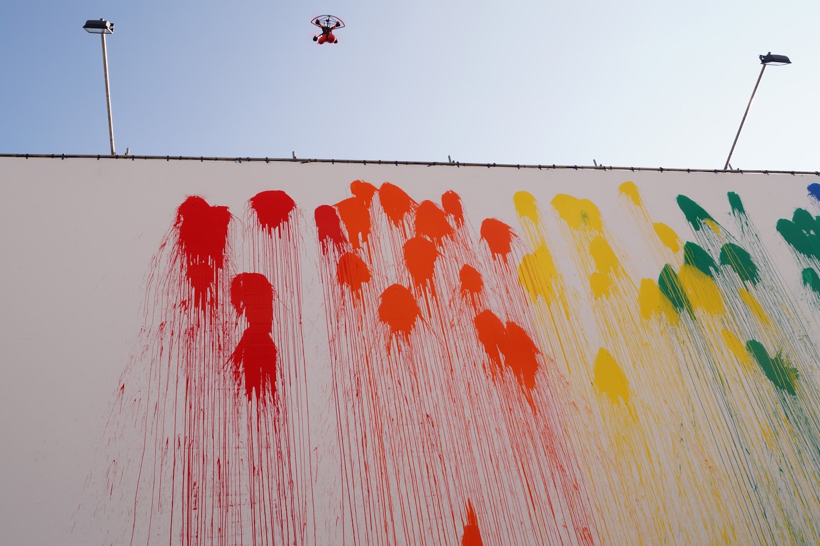 Bruckenpfeiler Und Graffitis Zum Thema Brucken Schlagen Livia