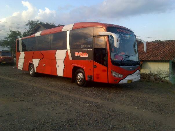 Jelajah Jawa Tengah dengan Rental Bus Pariwisata Purwokerto: Panduan Lengkap untuk Liburan Tak Terlupakan