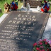 Ο τάφος του Elvis Presley σε δημοπρασία