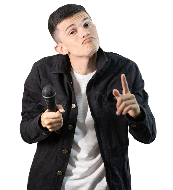 Tiago mostra ao público o stand up “Um estouro é um estouro”, no dia 19 de agosto