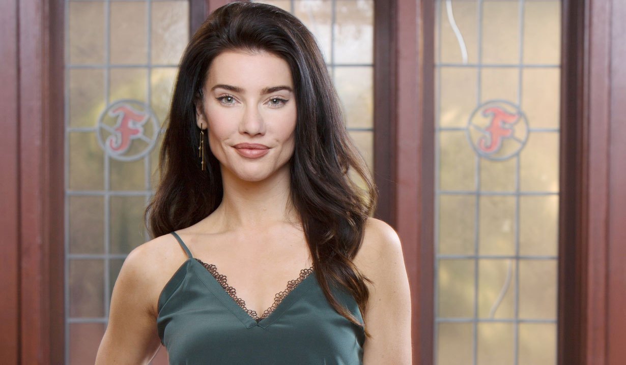 The Bold and the Beautiful's Jacqueline MacInnes Wood Selling Hollywood
