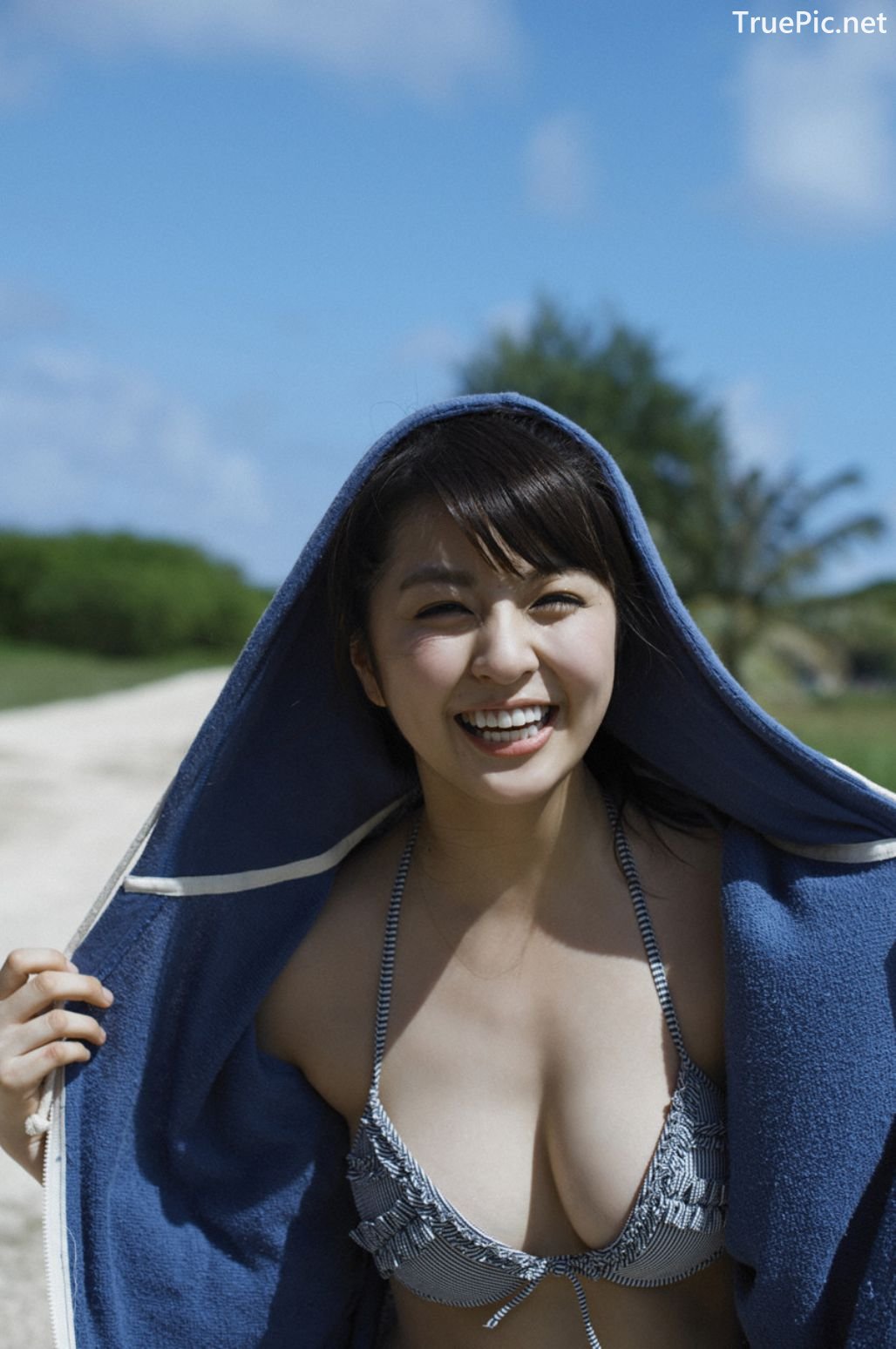 Image-Japanese-Actress-And-Model-Yurina-Yanagi-Blue-Sea-And-Hot-Bikini-Girl-TruePic.net- Picture-18