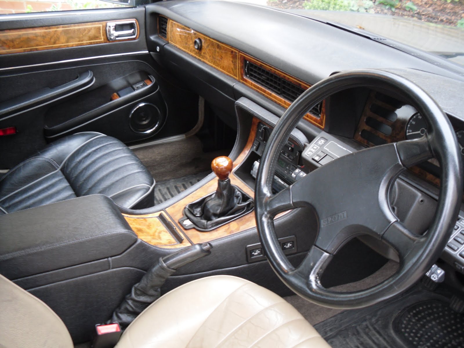 Jaguar XJ40 Project Interior swap part 2.