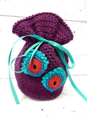 mini French peacock feather the curio crafts room free crochet pattern gift or project pouch Free crochet pattern by thecuriocraftsroom gift pouch project pouch home decor peacock feather