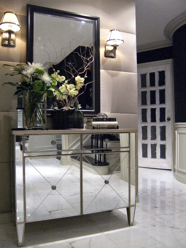 Decorate traffic areas in your home