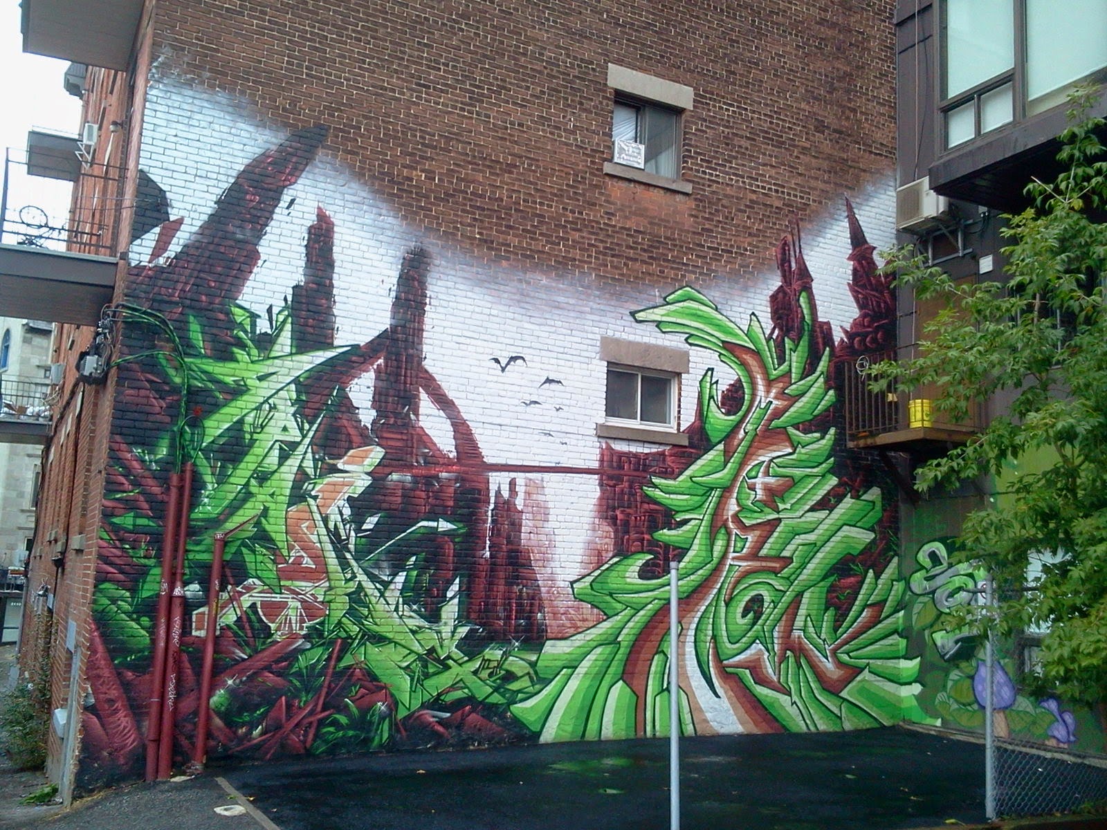 Sur ma route Street art, rue Saint Denis Montréal