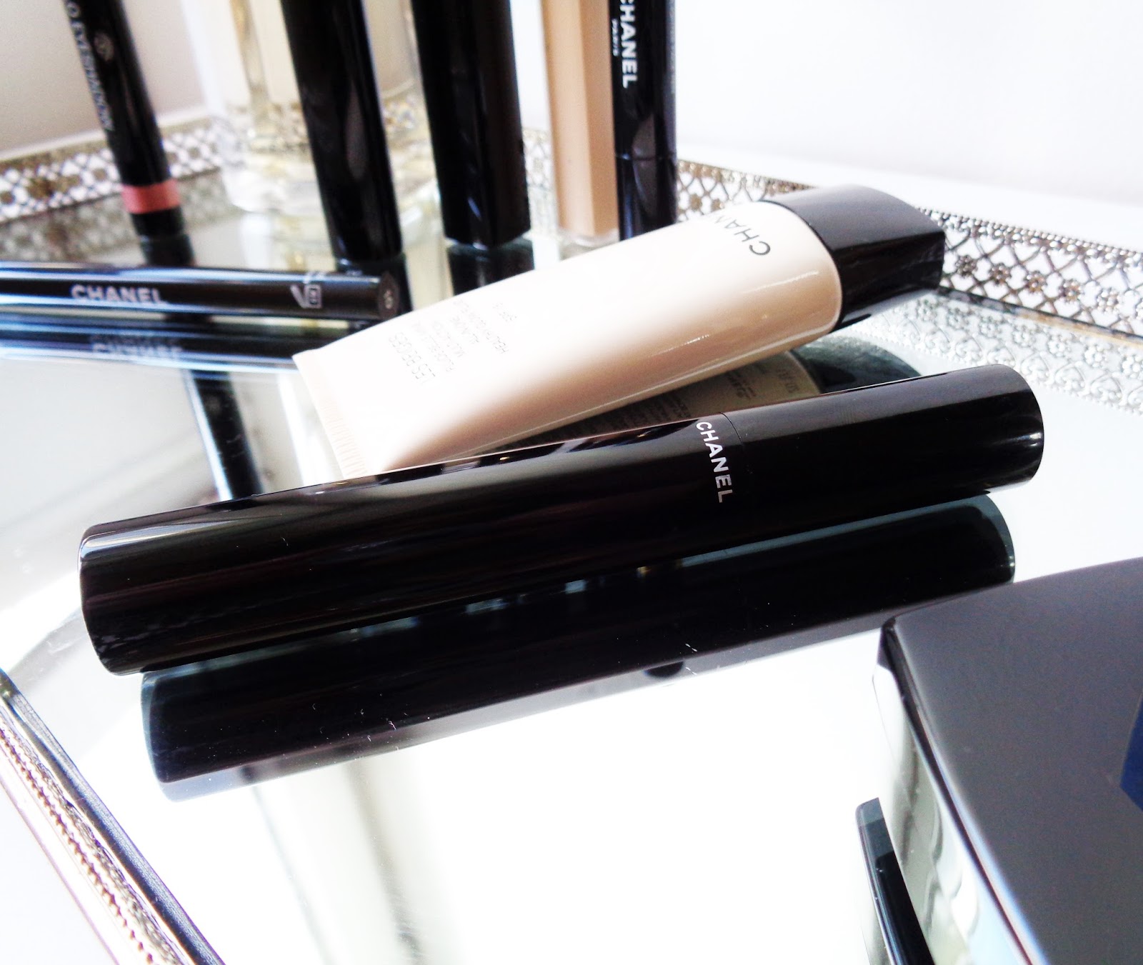 Le Volume Ultra Noir de Chanel The Mariette Blog