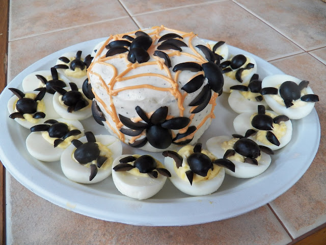 Spider Cake and Spider Eggs