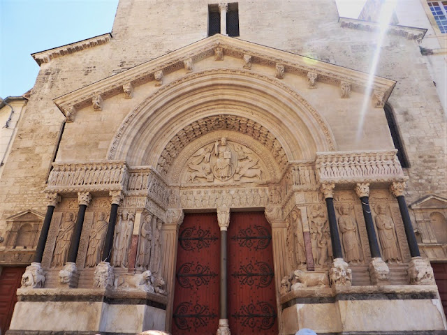 Iglesia de Saint-Trophime. Catedral de Arlés