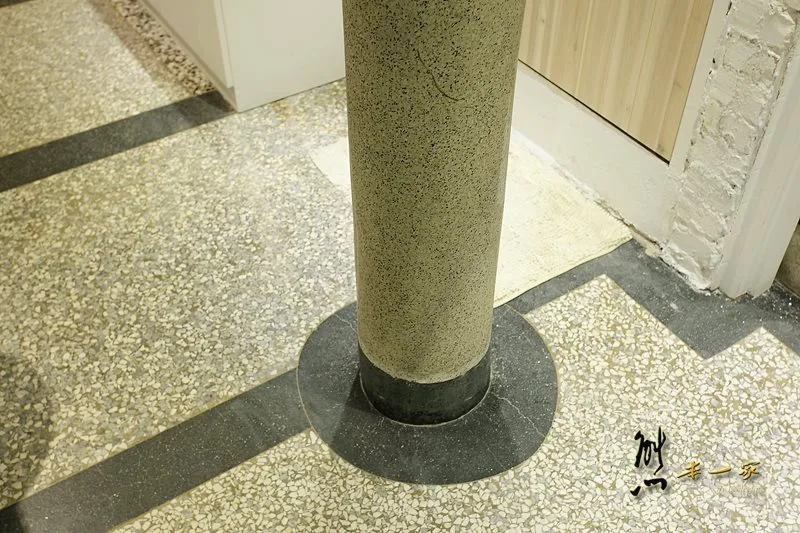 台南靜巷老屋住宿|大樹下老宅民居