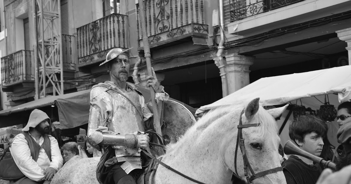 La sonrisa de Hiperión Alonso Quijano.