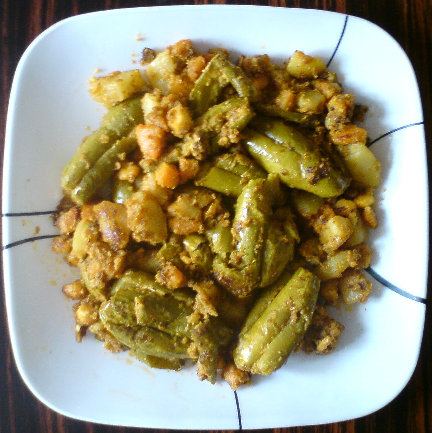 gowri-s-indian-recipes-potals-bharwa-parwal-potato-carrot-dry-masala-fry