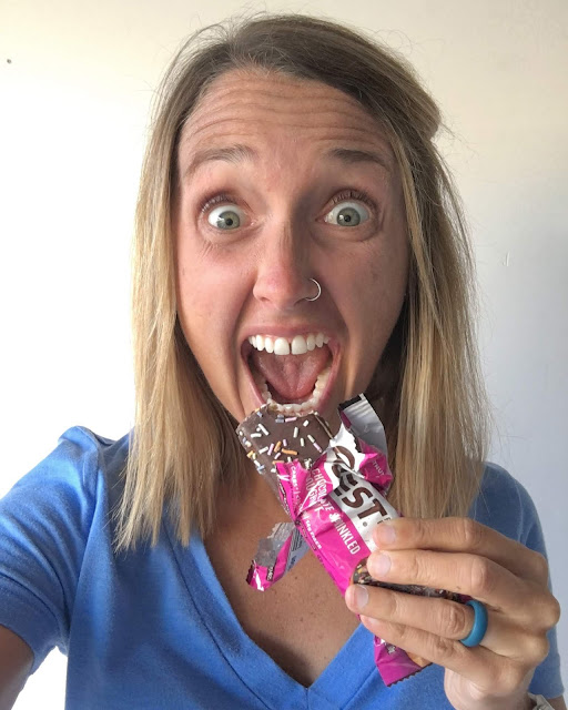 Carlee McDot REVIEW Quest Chocolate Sprinkled Doughnut Protein Bar