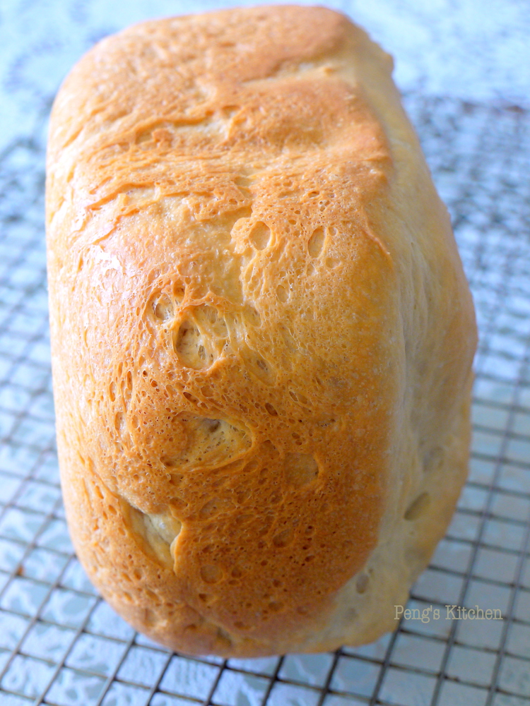 Peng's Kitchen Basic White Bread (Bread Machine)