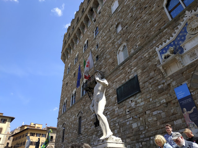 Le Palazzo Vecchio et la statue de David