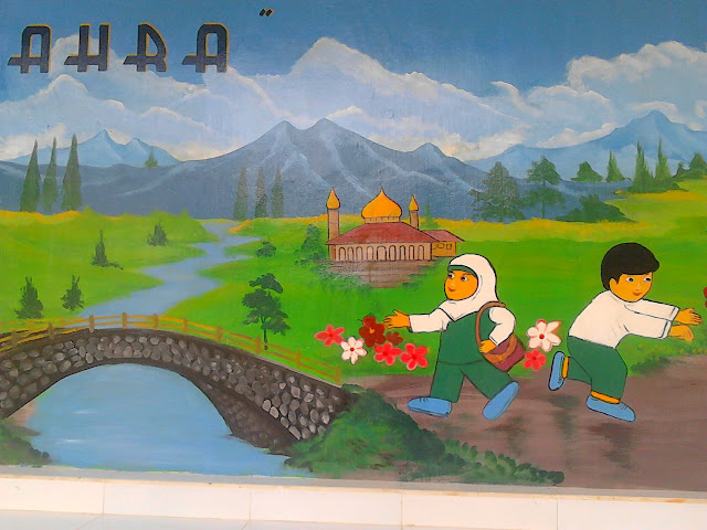 Lukisan Mural Sekolah