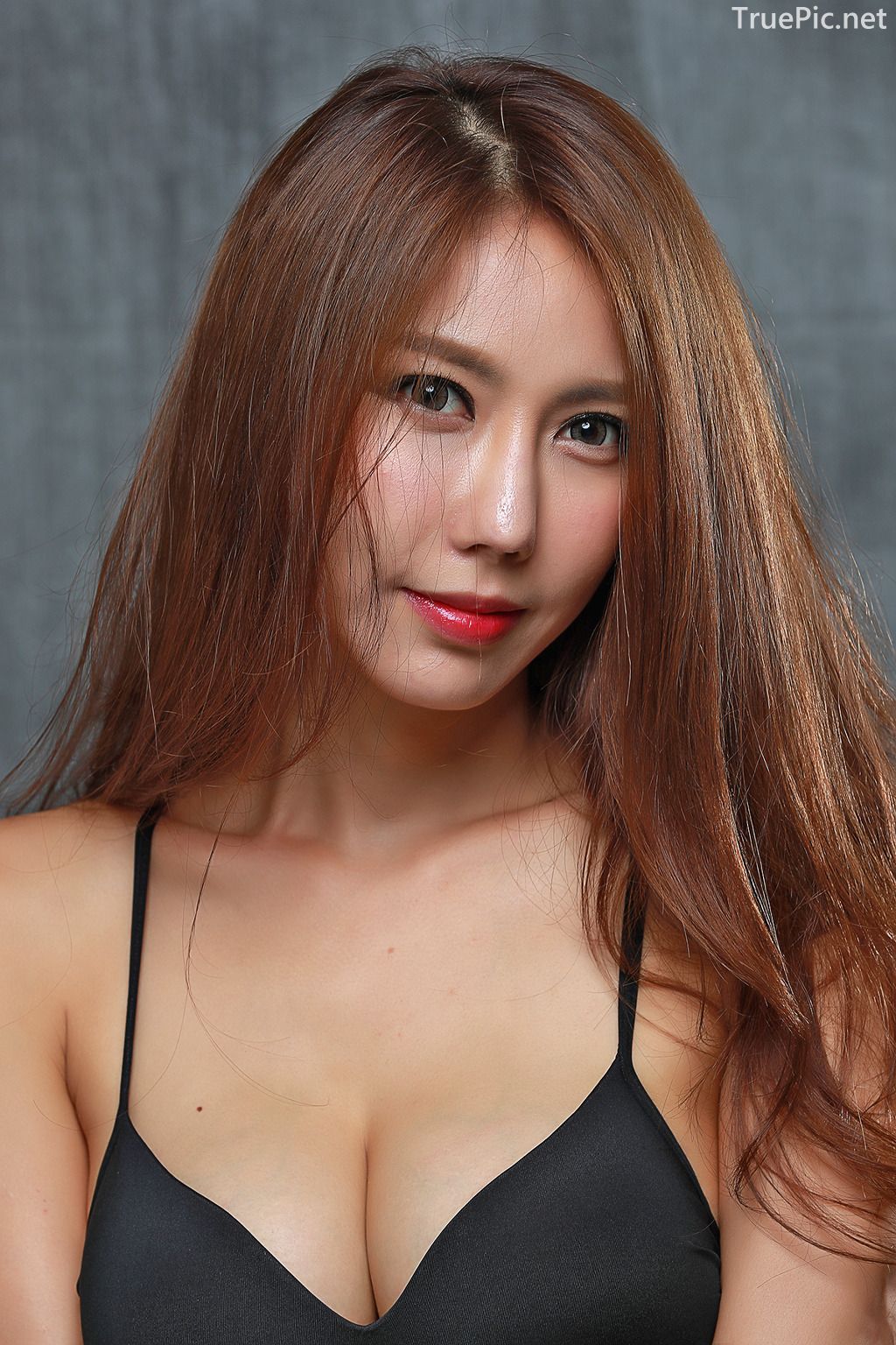 Image-Korean-model-Choi-Ye-Rok-Back-Lingerie-and-Jean-TruePic.net- Picture-85