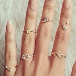 rings stackable wear ring finger jewelry midi instagram different cool nails mid hand looks handscapes pandora promise 18k buzzword topshop